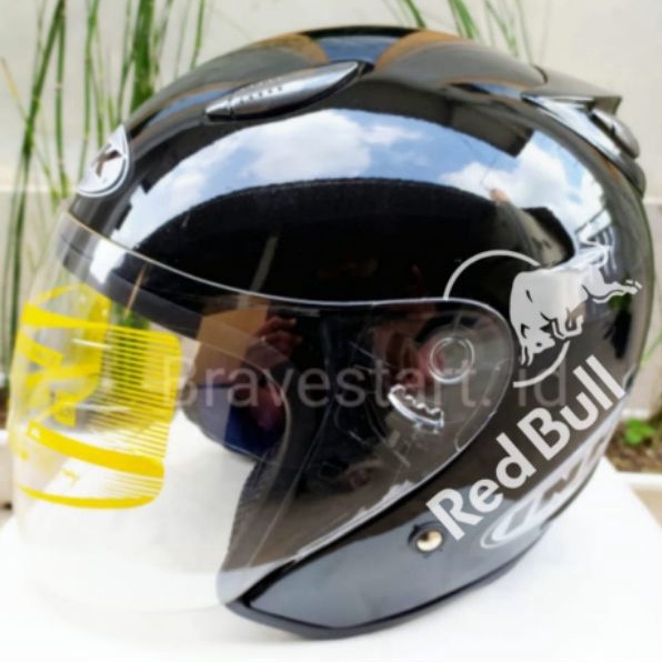 Helm Centro Motif RedBull