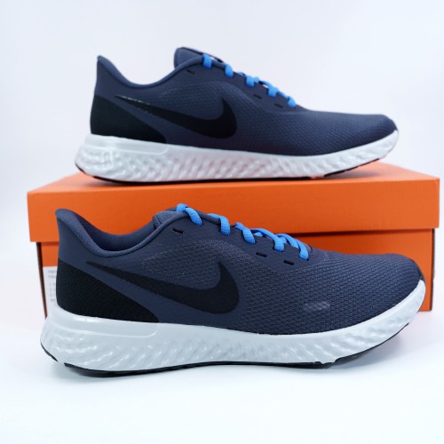 nike performance revolution 5