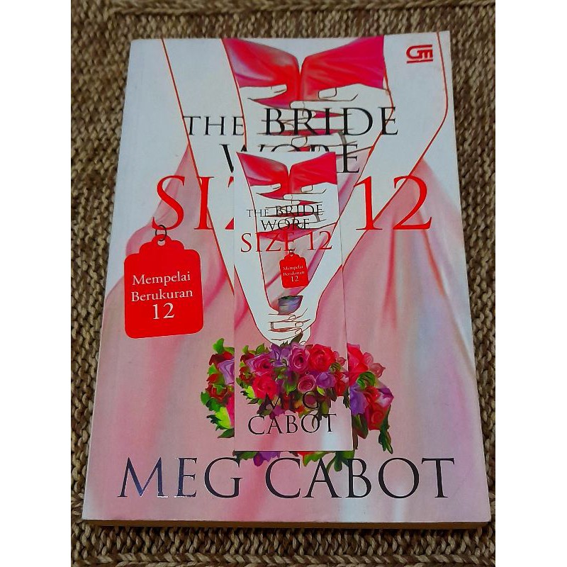 Novel The Bride Wore Size 12 by Meg Cabot