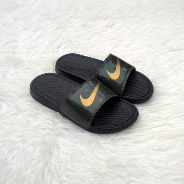 nike benassi kids