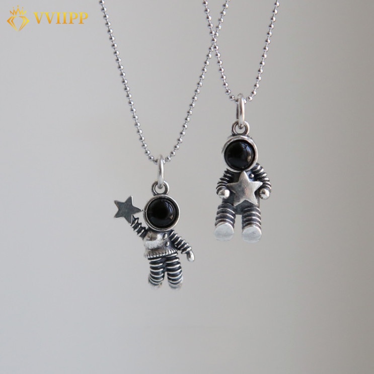 Kalung Liontin Astronot Bahan Alloy Warna Silver Gaya Korea Untuk Wanita