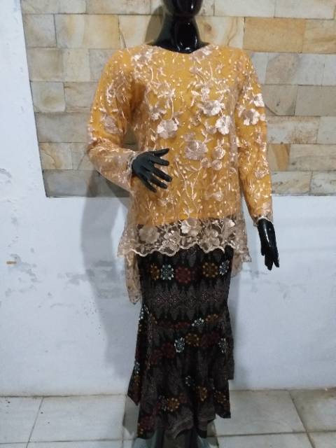 Set Kebaya tulle bordir gliter pinquin