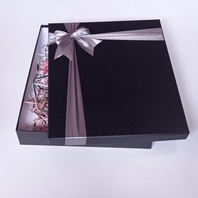 

Best Product!!! Kotak Kado/Gift Box Ukuran 35X30X10 - Paling Dicari