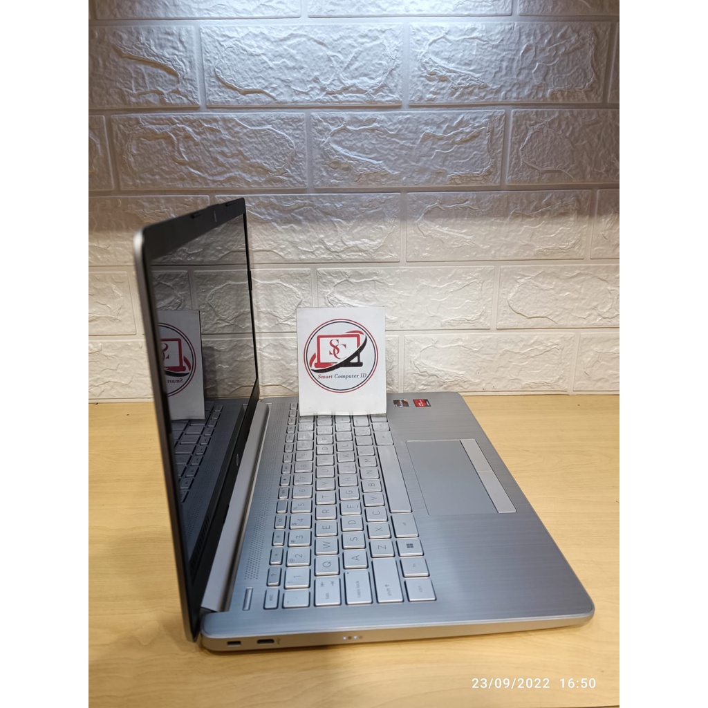 Laptop Gaming Hp 14 Amd Ryzen 3 3250U 8GB 256GB SSD 14.0 FHD IPS Radeon Windows 11 Original Termurah