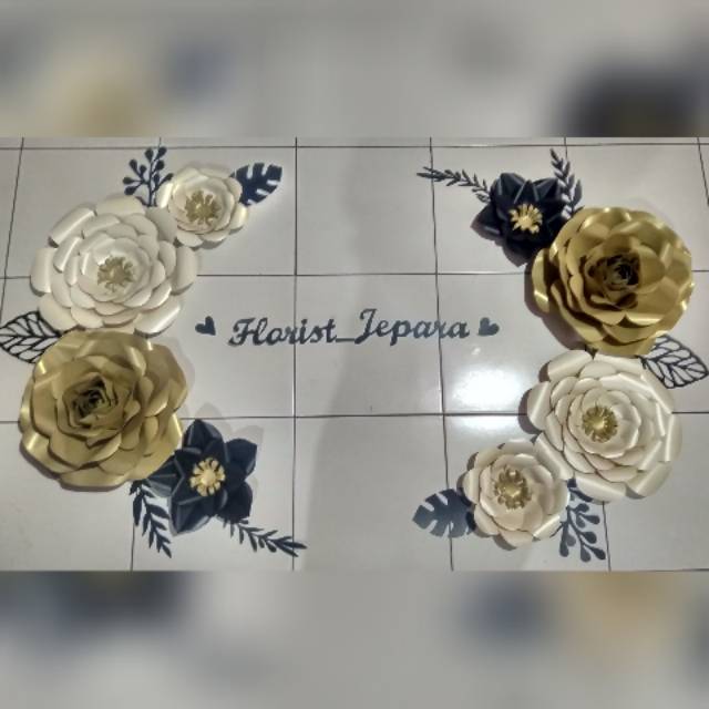 

Paperflowers gold black white