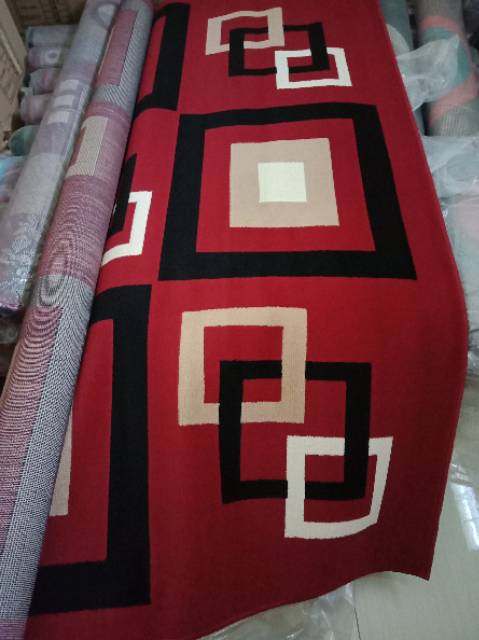 Karpet Permadani Motif Ukuran 210x310 cm Kualitas Premium Bahan Lembut dan Halus