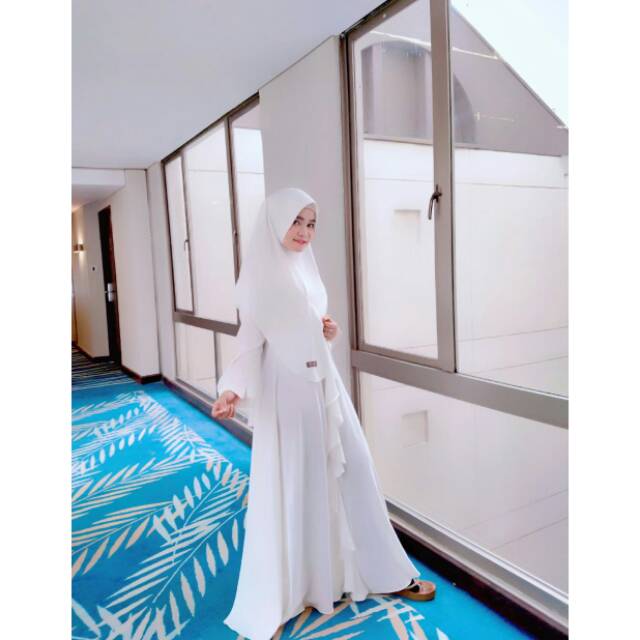 Satu set syar'i putih hijabmeryam