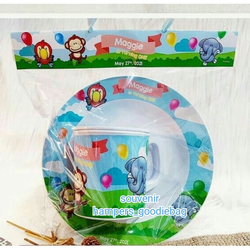 

SOUVENIR ULANG TAHUN/BIRTHDAY HAMPERS/PAKET GOODIE BAG/SOUVENIR MELAMIN/GELAS PIRING MELAMIN/SOUVENIR AQIQAH/SOUVENIR ULTAH MURAH/PAKET SOUVENIR ULTAH