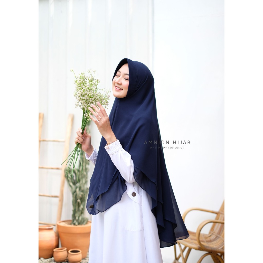 Hijab instan warna navy / Khimar Adeeva by amnion hijab dua layer