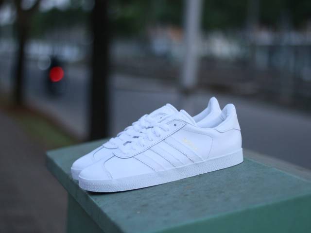 gazelle triple white