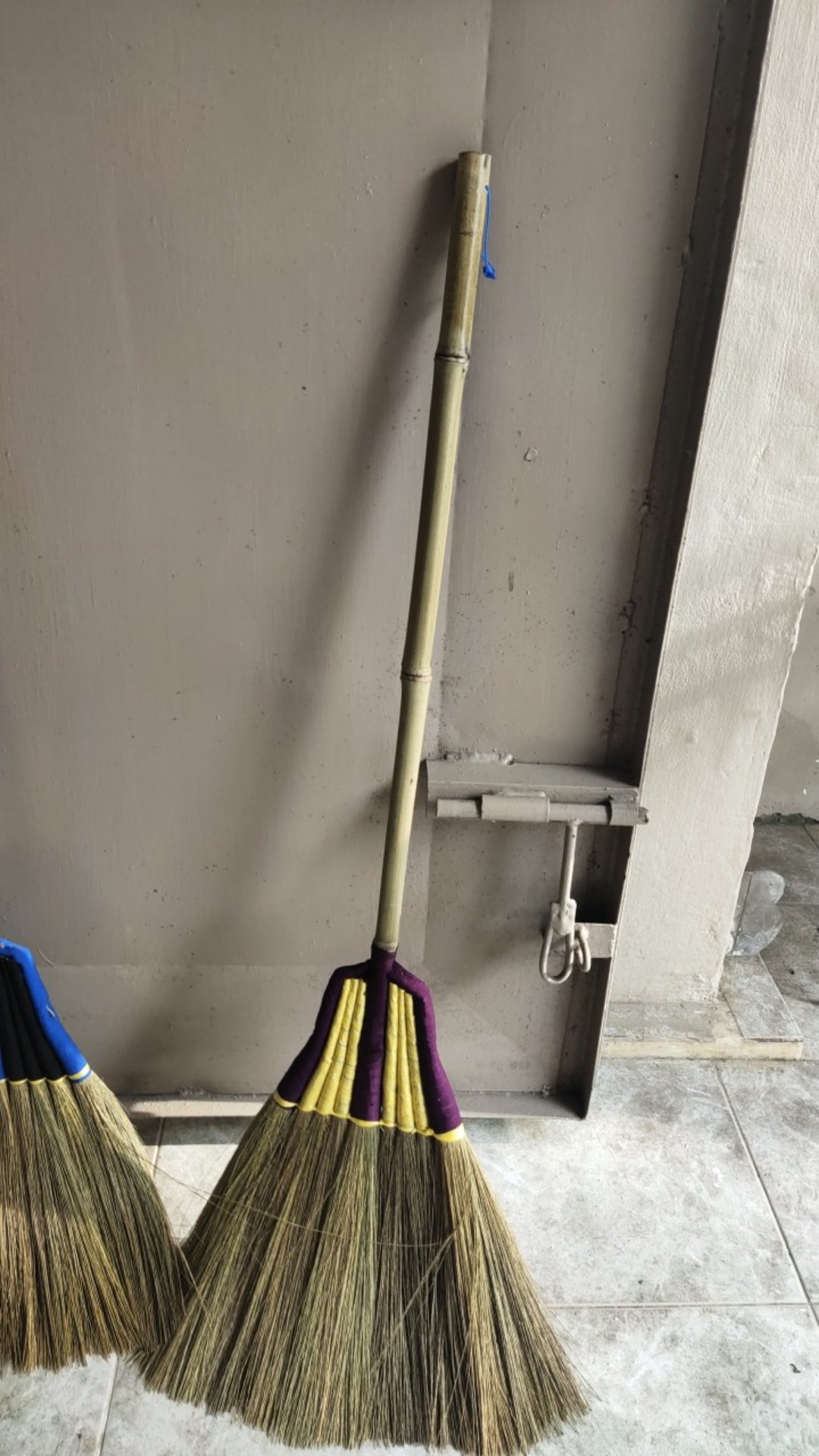 Sapu Lantai / Sapu Lantai Jerami / Sapu Lantai Rayung / Sapu Lantai Ijuk Bambu Oven