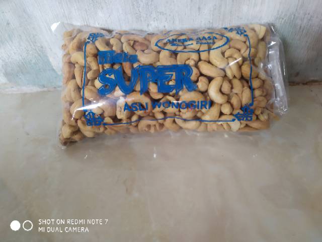 kacang mete wonogiri 500gr / 1kg