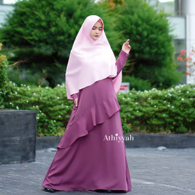 Gamis Aretta Dress Warna Currant Ungu Tua By Athiyyah Hijab Busui Syari Cantik Polosan Rempel Manis