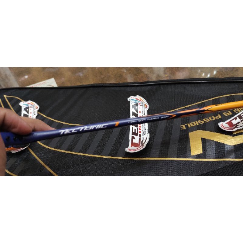 Raket Li-Ning Tectonic 1