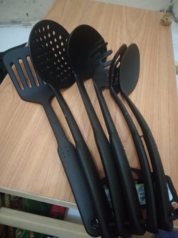 Termurah ! Alat Masak Set Spatula Hitam Isi 6 Pcs