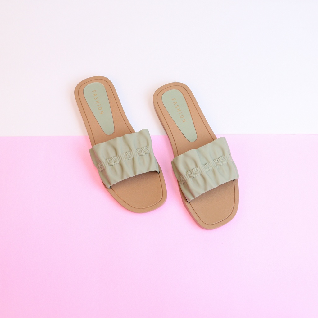 Keyna Sandal Selop Wanita Slip On Teplek - Demorin Sendal