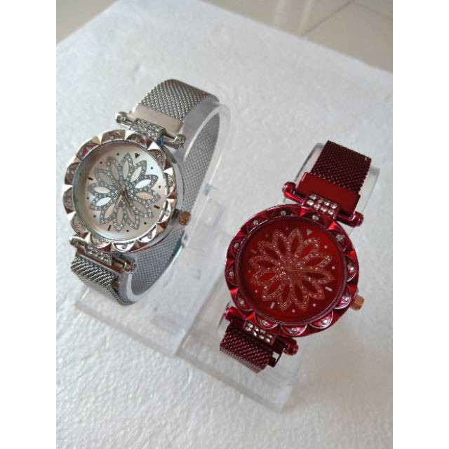 nyaman di tangan/ Jam Tangan wanita magnet permata bunga chanel