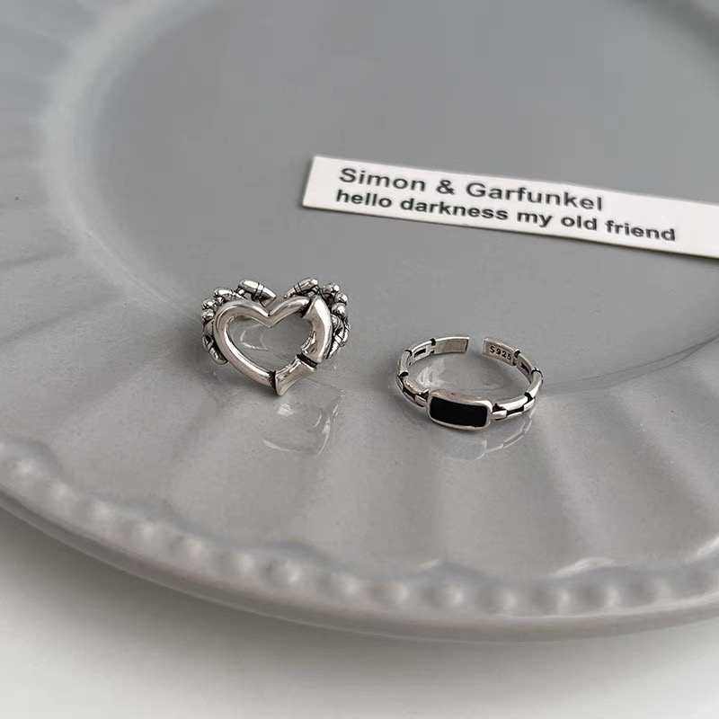 Set Cincin Model Hollow Bentuk Hati Warna Silver Untuk Wanita