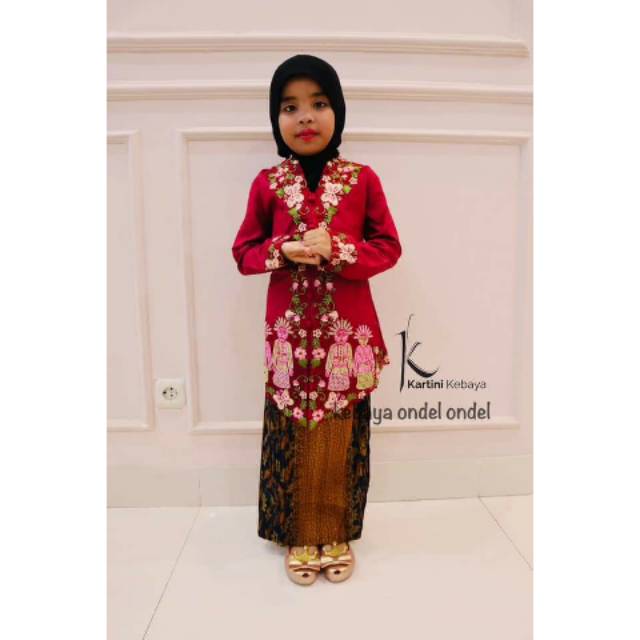 Kebaya encim betawi anak anak