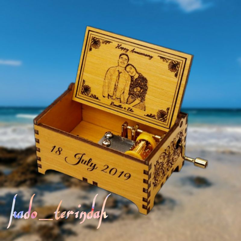 KOTAK MUSIK KAYU BESAR MANUAL CUSTOM TULISAN+ FOTO