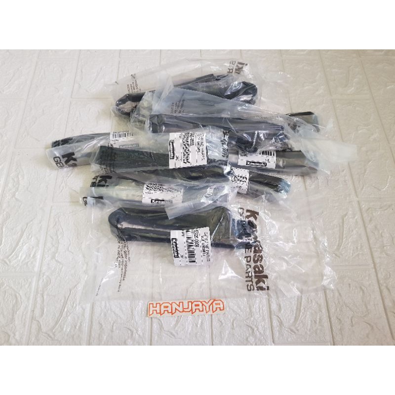 Karet Swing Arm Klx150L Original Kawasaki
