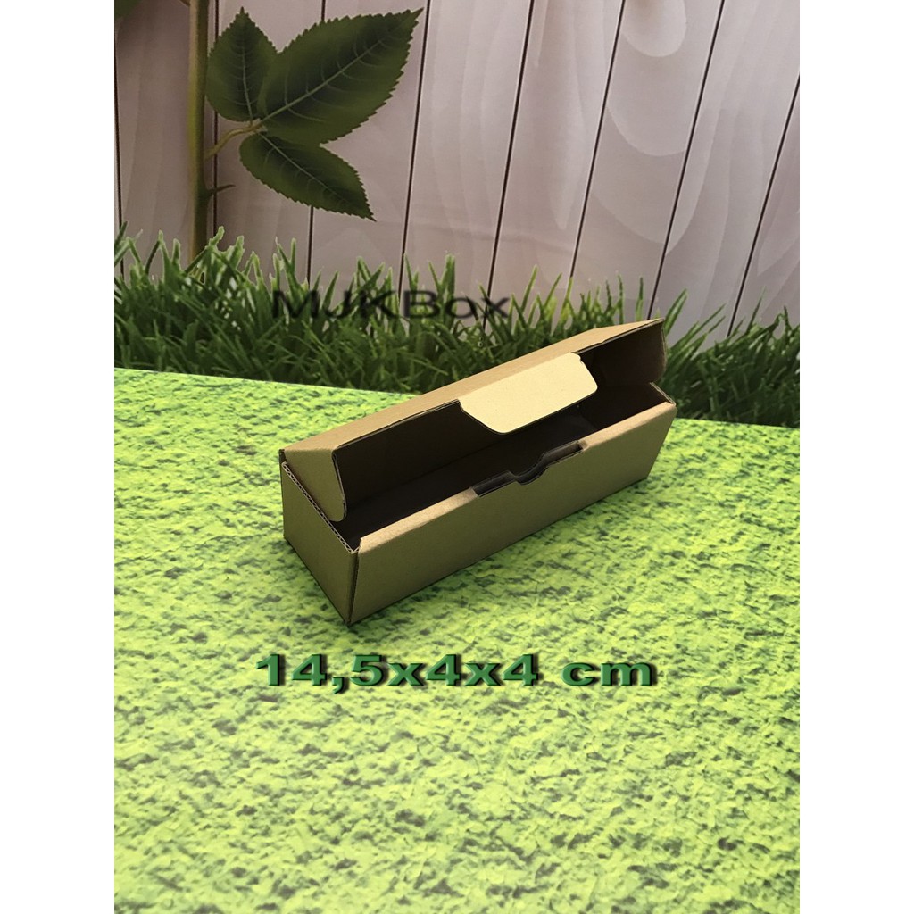 

Kardus karton uk. 14,5x4x4 cm...die cut box kotak Souvenir -dll