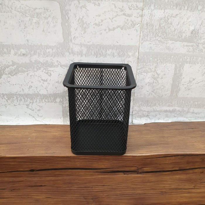 

Hemat Tempat Pen Meja /Container Pen Kotak Bergaransi