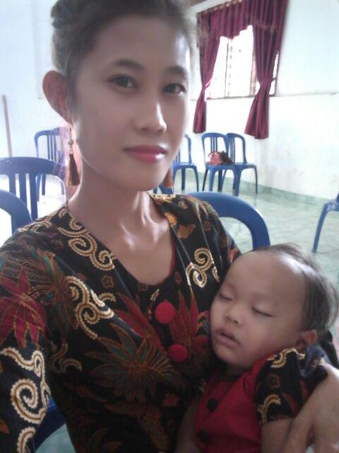 Batik Couple Dan Anak Mawar Daun