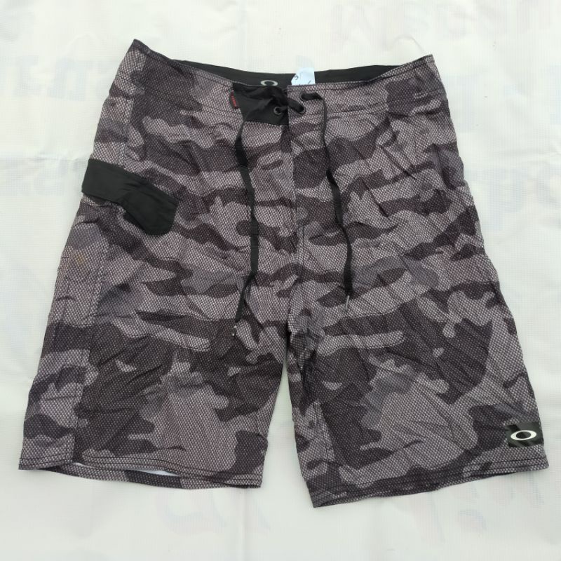 celana pendek oakley second bekas preloved