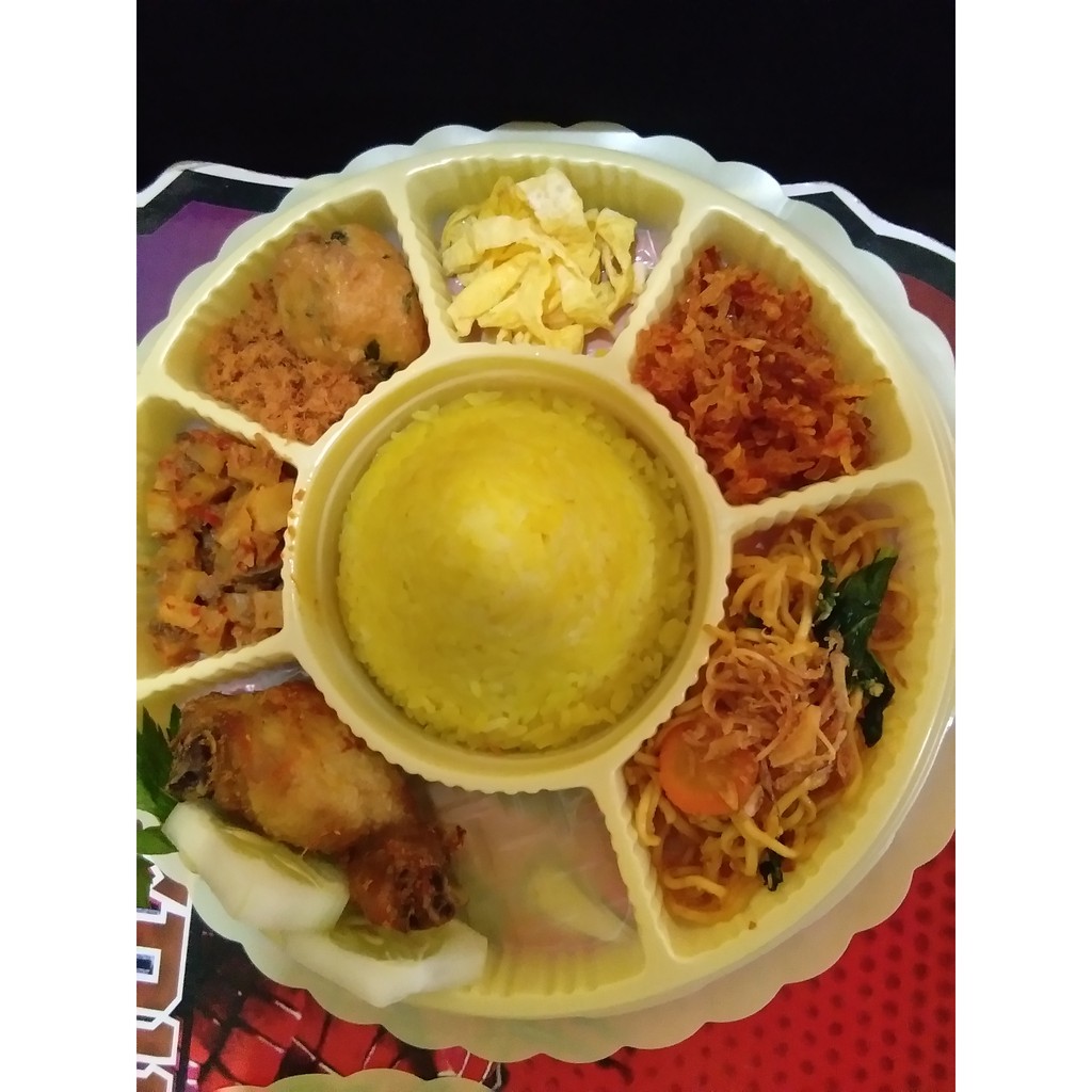 

TUMPENG MINI (NASI KUNING) SEMARANG