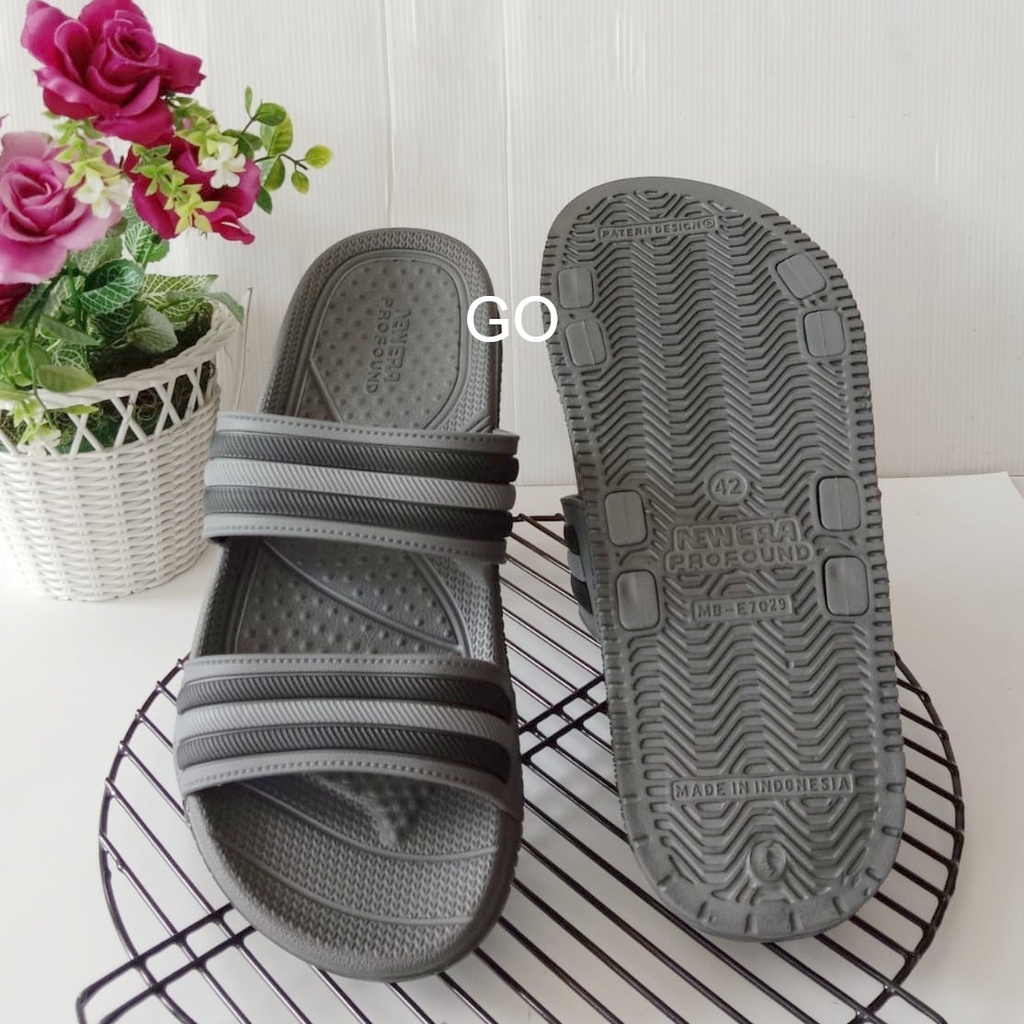 gos NEW ERA MB E7029 Sandal Casual Pria Ban Dua Karet Sandal Slop Laki-laki Anti Slip Original Sandal Kekinian Gaul Murah Sandal Dewasa Anti Air