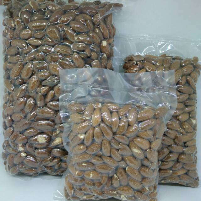 

Kacang Almond panggang original/natural (plain) 1000gram