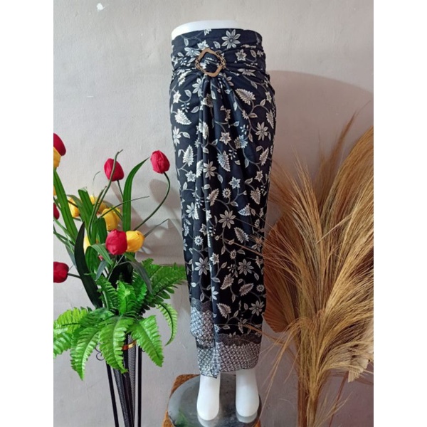 Rok Lilit Lili / Rok Serut Batik / Rok Kebaya