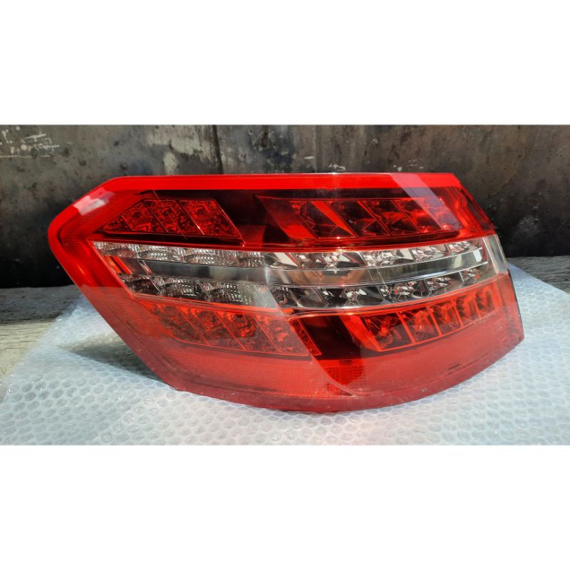 Stoplamp Lampu Belakang Mercy Mercedes Benz E Class E200 E250 W212 2012 2013 2014 Original