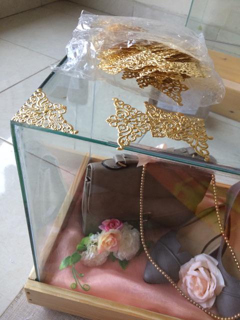 Siku Emas Hiasan Hantaran Kotak