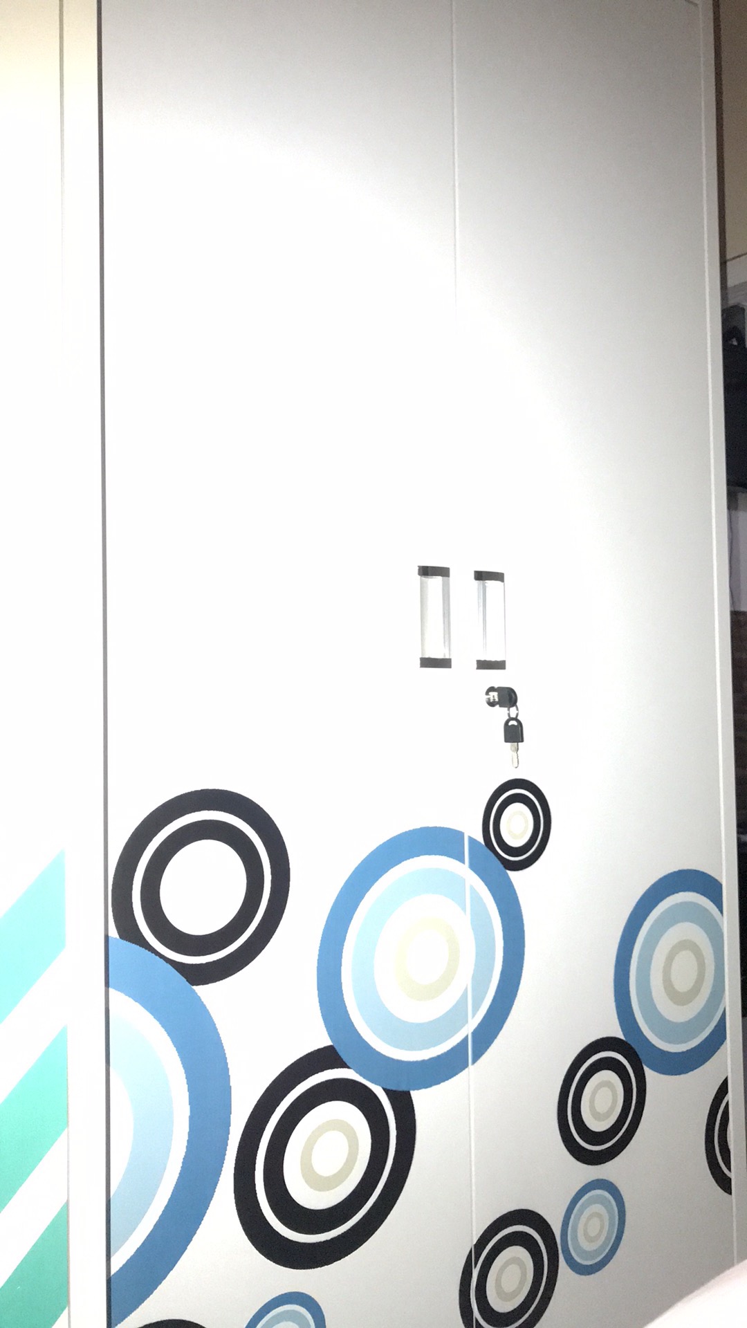 Lemari Pakaian 2 Pintu Besi Plat 8182