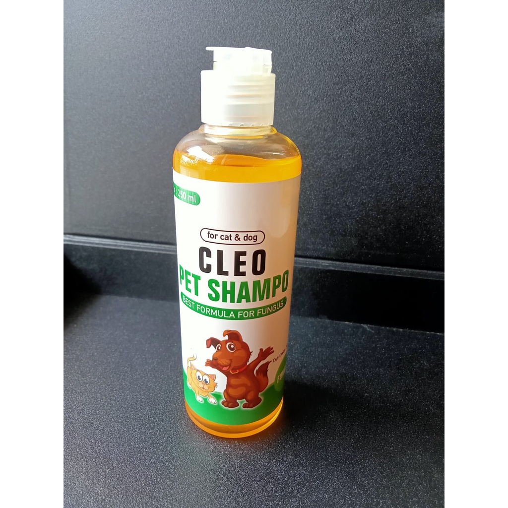 Cleo Shampo Anti Fungus 250 ml ( shampo anti Jamur untuk anjing dan kucing)