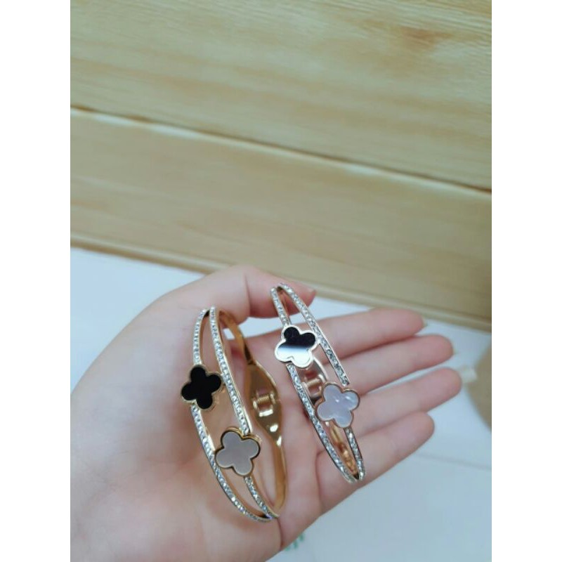 Gelang titanium lv / bangle lv titanium / gelang wanita titanium / gelang fashion korea