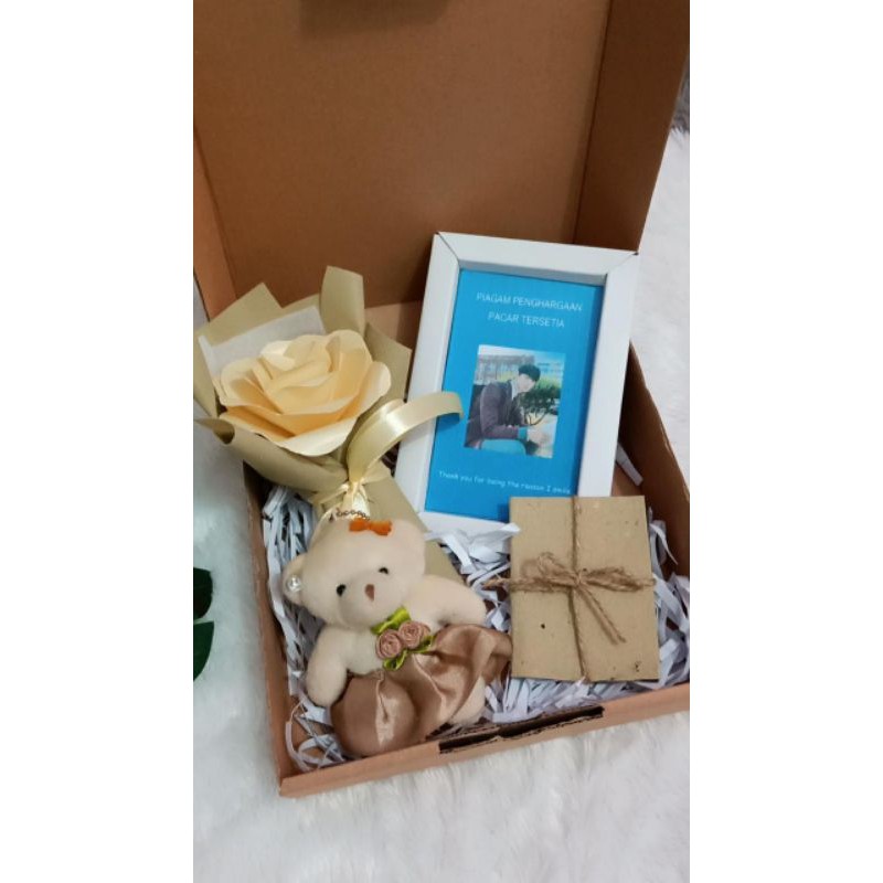 

Hampers Spesial Valentine's day, Kado Unik, Kado Anniv, Kado ulangtahun