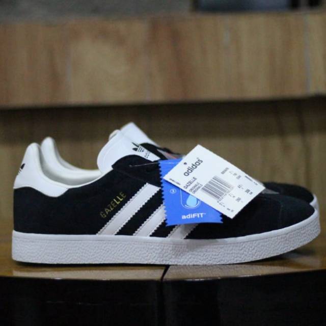 Original BNWB Sepatu Casual Adidas Gazelle Black White