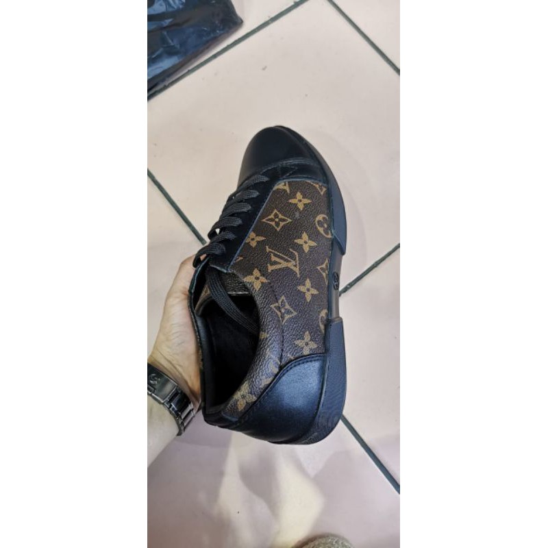 sepatu lv sneaker mirror quality lou is vuitton