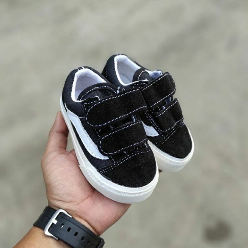 SEPATU ANAK LAKI-LAKI &amp; PEREMPUAN VANS OLDSKOL VAULT OG TERLARIS