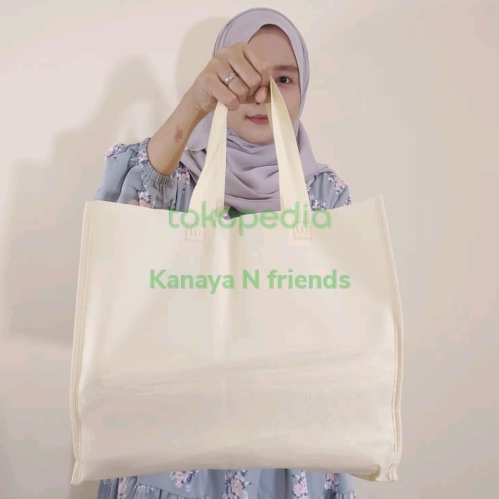 

NEW Tas besek spunbond 32x27 + harga perlusin