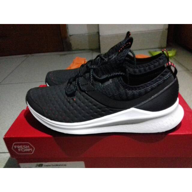 New Balance Fresh Foam Lazr