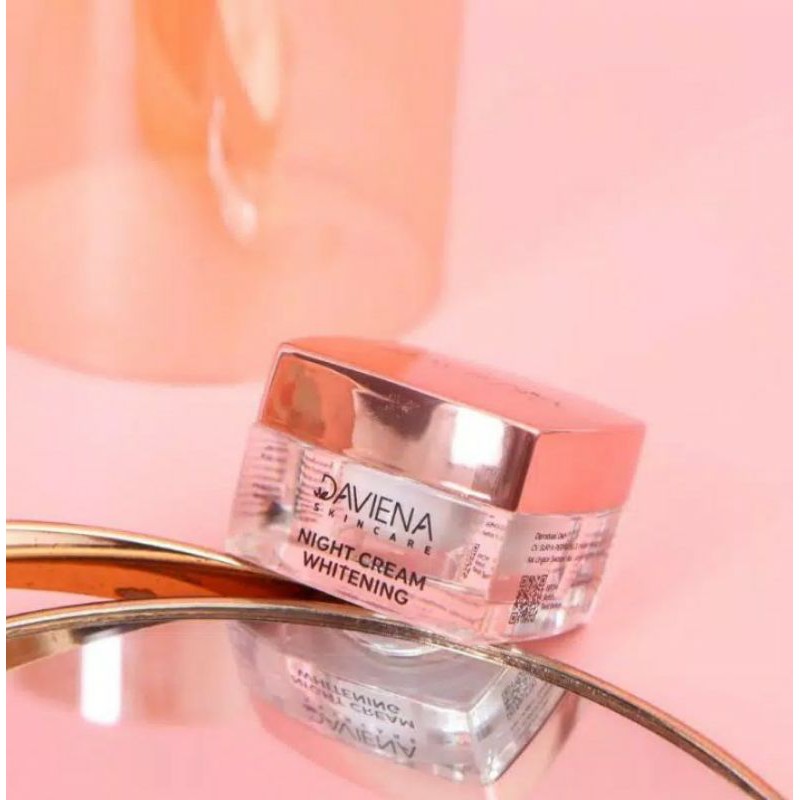 

DAVIENANIGHTCREAMGLOWINGSERIES