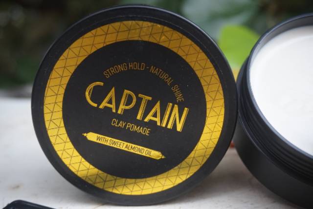 [BPOM] CAPTAIN CLAY POMADE WATERBASED STRONG HOLD 80 GR FREE SISIR SAKU