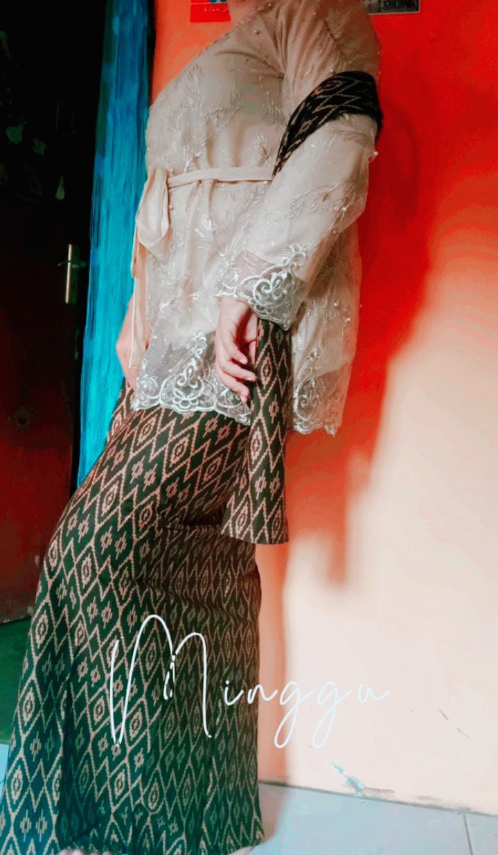 Kebaya Couple Casandra - Sania Ruflle Batik Couple Ori Ndoro Jowi Garansi Termurah Shopee