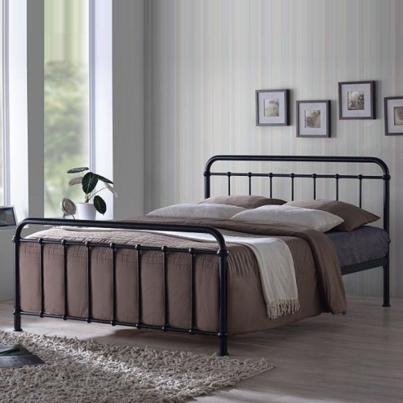 ranjang besi / dipan besi minimalis