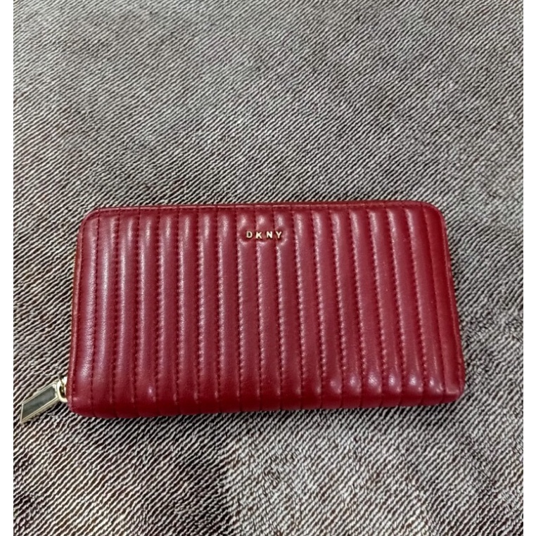 Preloved Dompet Wanita DKNY
