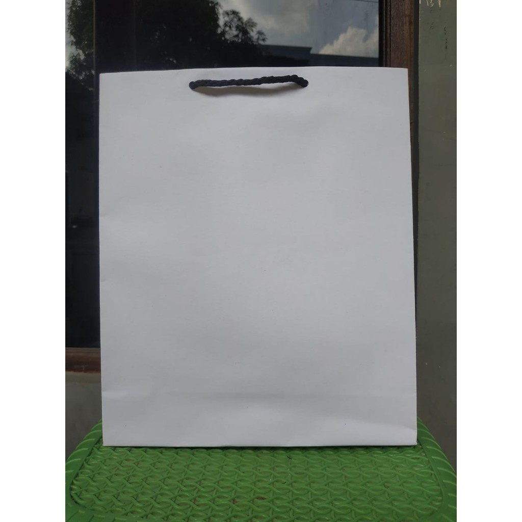 

Paperbag Kraft Putih Polos P22 L8 T27